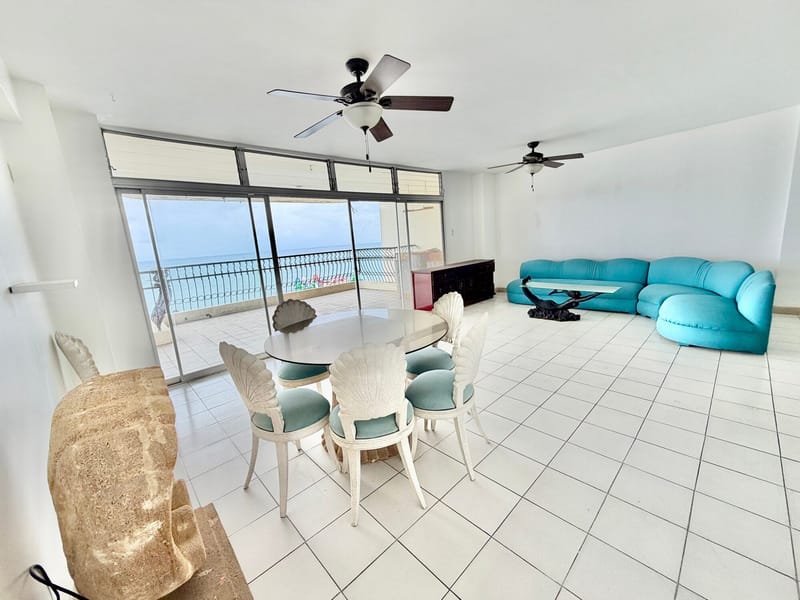 SPACIOUS UNFURNISHED OCEANFRONT APARTMENT FOR RENT — photo 2