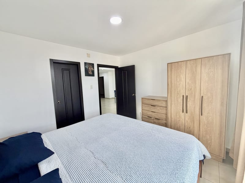INCREDIBLE SUITE WITH OCEAN AND POOL VIEWS — photo 19