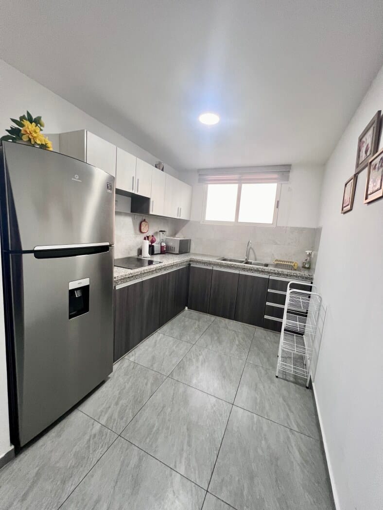 SAN LORENZO: 1-BEDROOM SUITE WITH BALCONY, PARKING, POOL, AND ROOFTOP — photo 9