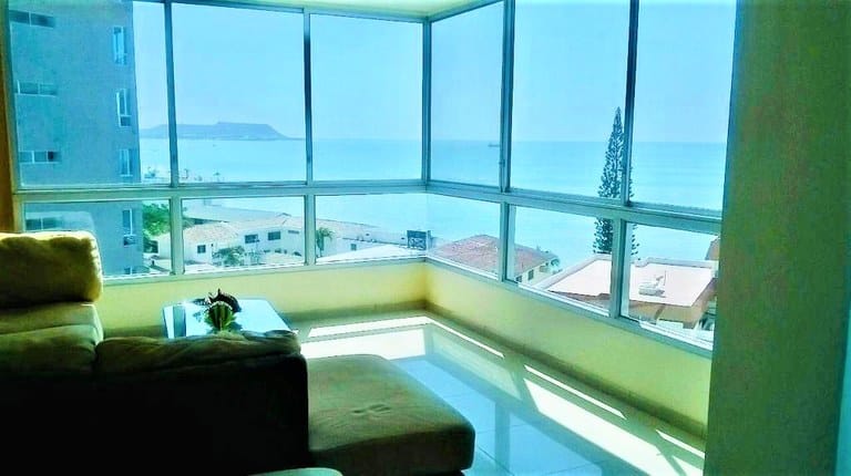 ALQUILO DEPARTAMENTO DE 4 DORMITORIOS FRENTE AL MAR CON PISCINA — foto 2