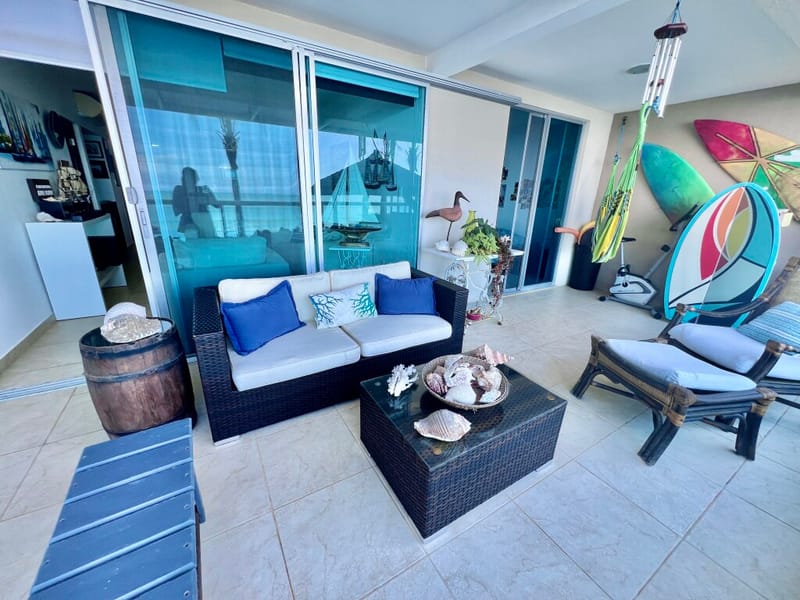 LA MILINA: RIGHT ON THE BEACH WITH A SPACIOUS BALCONY AND POOLS — photo 6