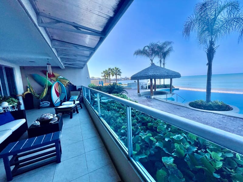 LA MILINA: RIGHT ON THE BEACH WITH A SPACIOUS BALCONY AND POOLS — photo 4