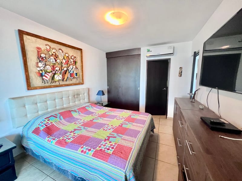 LA MILINA: RIGHT ON THE BEACH WITH A SPACIOUS BALCONY AND POOLS — photo 15