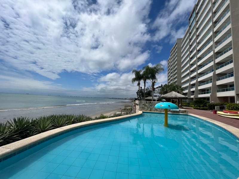 LA MILINA: RIGHT ON THE BEACH WITH A SPACIOUS BALCONY AND POOLS — photo 2