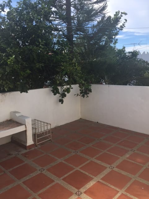 ALQUILO CASA 2 PISOS CONJUNTO CERRADO CON PISCINA — foto 3