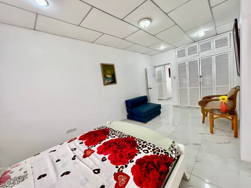 MILINA-SALINAS: INMENSA CASA 5/6 CON PISCINA Y JACUZZI A 3 CUADRAS DEL MAR — foto 25