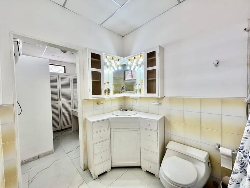 MILINA-SALINAS: INMENSA CASA 5/6 CON PISCINA Y JACUZZI A 3 CUADRAS DEL MAR — foto 29