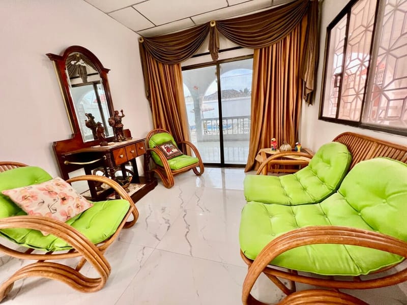 MILINA-SALINAS: INMENSA CASA 5/6 CON PISCINA Y JACUZZI A 3 CUADRAS DEL MAR — foto 10