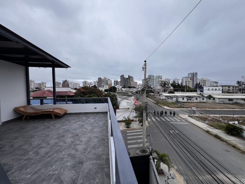 SAN LORENZO: UNPARALLELED 5-BEDROOM, 5-BATHROOM HOME WITH A SWIMMING POOL — photo 26