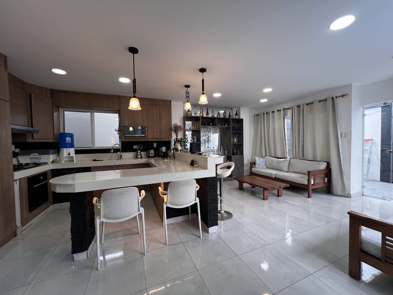 SAN LORENZO: UNPARALLELED 5-BEDROOM, 5-BATHROOM HOME WITH A SWIMMING POOL — photo 7