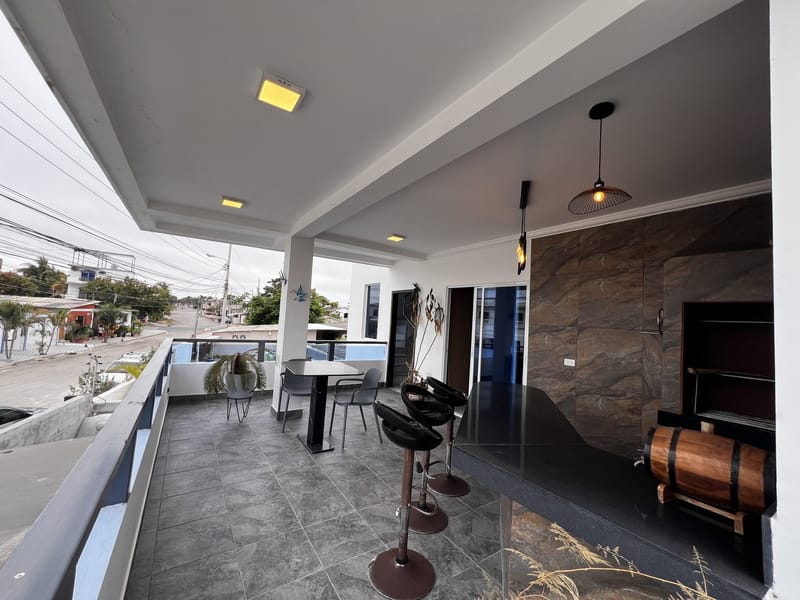 SAN LORENZO: UNPARALLELED 5-BEDROOM, 5-BATHROOM HOME WITH A SWIMMING POOL — photo 17