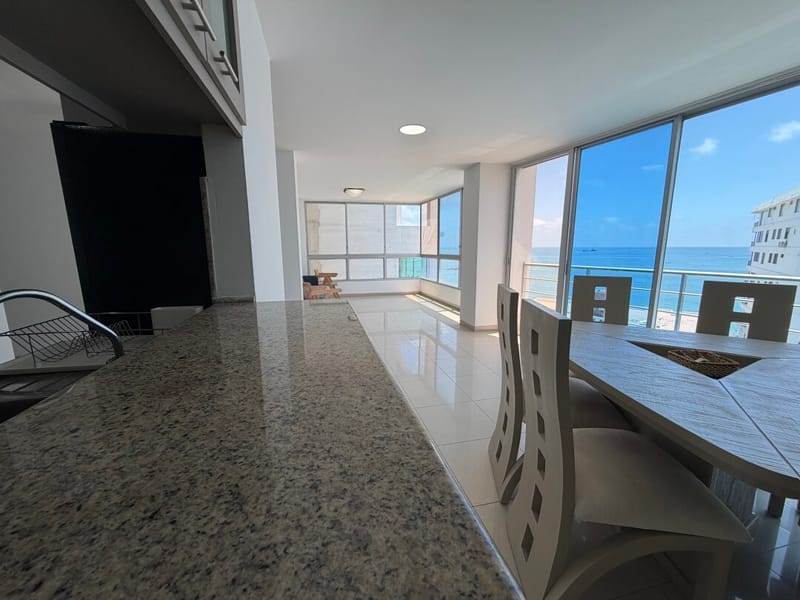 SAN LORENZO: 4-BEDROOM OCEANFRONT APARTMENT WITH POOL AND ROOFTOP — photo 6