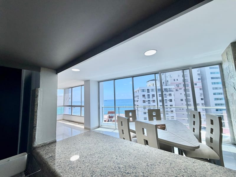 SAN LORENZO: 4-BEDROOM OCEANFRONT APARTMENT WITH POOL AND ROOFTOP — photo 9
