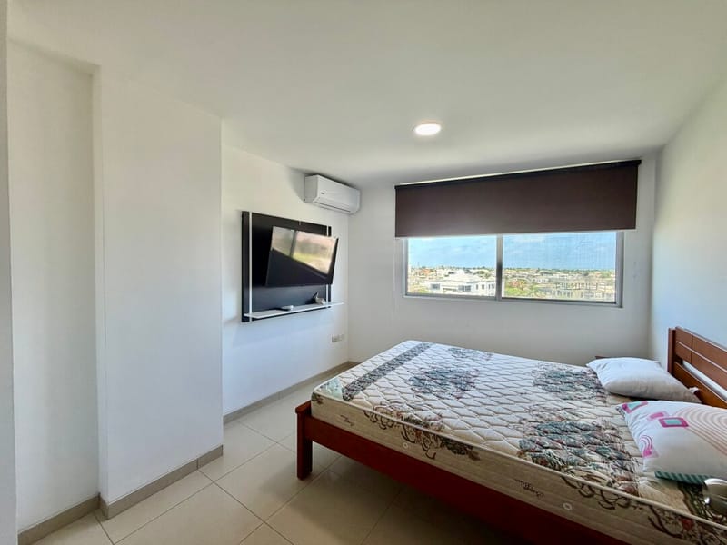 SAN LORENZO: 4-BEDROOM OCEANFRONT APARTMENT WITH POOL AND ROOFTOP — photo 16