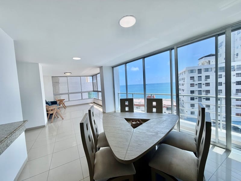 SAN LORENZO: 4-BEDROOM OCEANFRONT APARTMENT WITH POOL AND ROOFTOP — photo 2