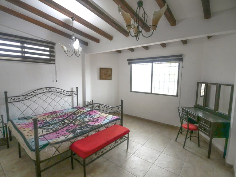 SUPER 4/5-BEDROOM HOME IN LA MILINA WITH PRIVATE POOL AND SPACIOUS LOT — photo 9