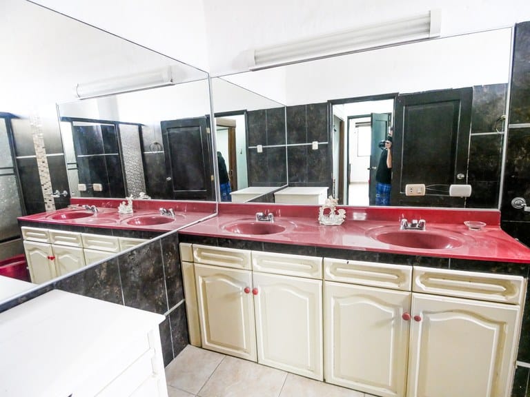 SUPER 4/5-BEDROOM HOME IN LA MILINA WITH PRIVATE POOL AND SPACIOUS LOT — photo 13