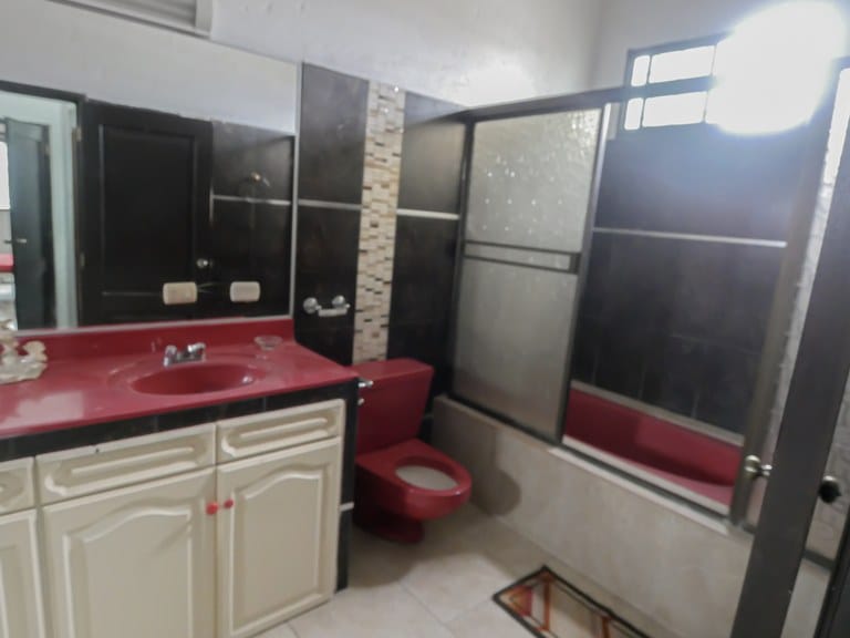 SUPER 4/5-BEDROOM HOME IN LA MILINA WITH PRIVATE POOL AND SPACIOUS LOT — photo 12