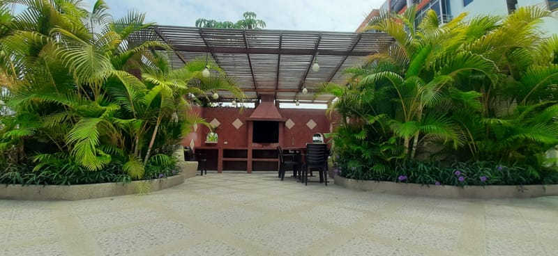 GOLD COAST: 1-BEDROOM SUITE IN A GATED OCEANFRONT COMPLEX WITH A POOL — photo 17