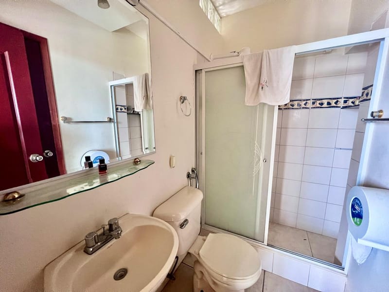 San Lorenzo: Home Steps from the Ocean with Pool and Parking — foto 5