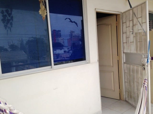 SAN LORENZO: SUITE FOR RENT IN A BUILDING 3 BLOCKS FROM THE BEACH — photo 11