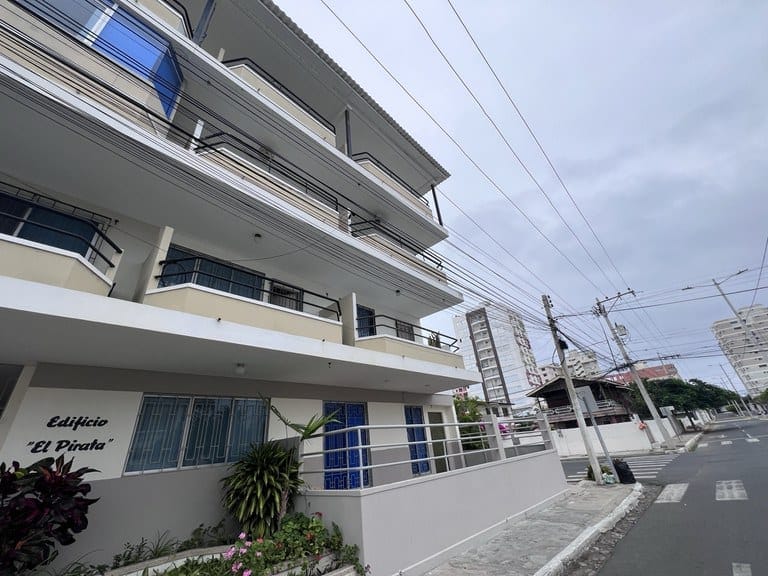 SAN LORENZO: SUITE FOR RENT IN A BUILDING 3 BLOCKS FROM THE BEACH — photo 12