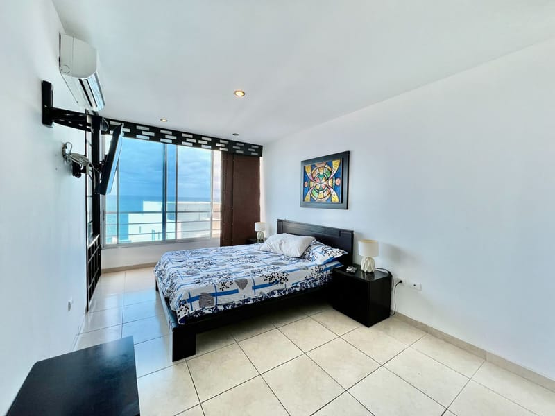 BEACHFRONT APARTMENT FOR RENT WITH A POOL — photo 6
