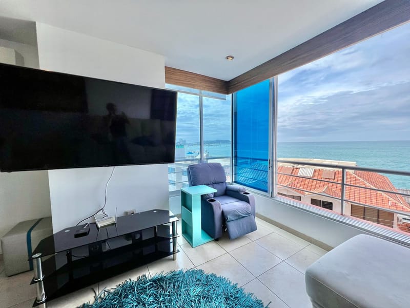 BEACHFRONT APARTMENT FOR RENT WITH A POOL — photo 16
