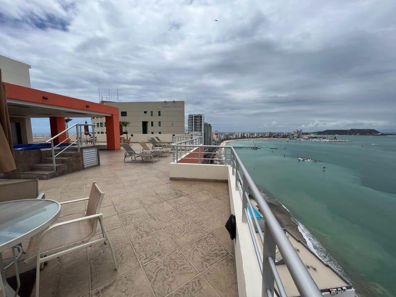 BEACHFRONT APARTMENT FOR RENT WITH A POOL — photo 19