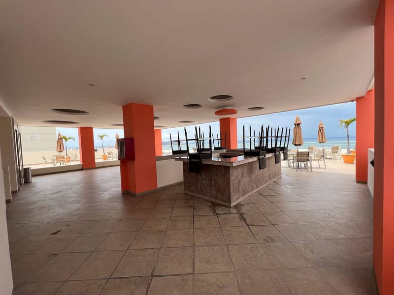 BEACHFRONT APARTMENT FOR RENT WITH A POOL — photo 21
