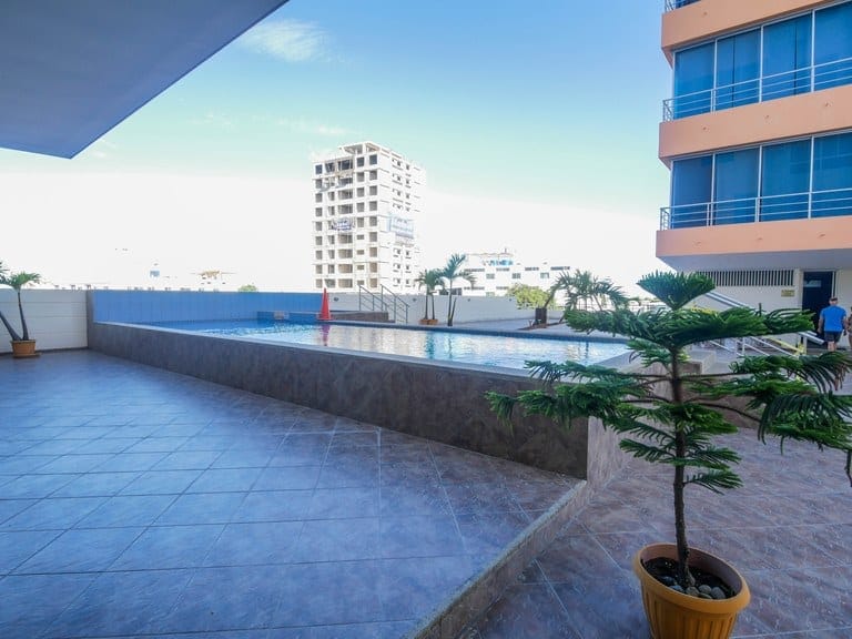 BEACHFRONT APARTMENT FOR RENT WITH A POOL — photo 26