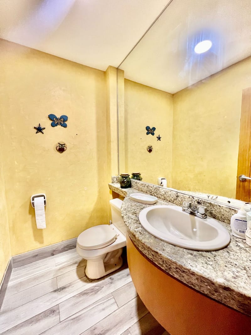 Oceanfront Condo in Punta Blanca — photo 9