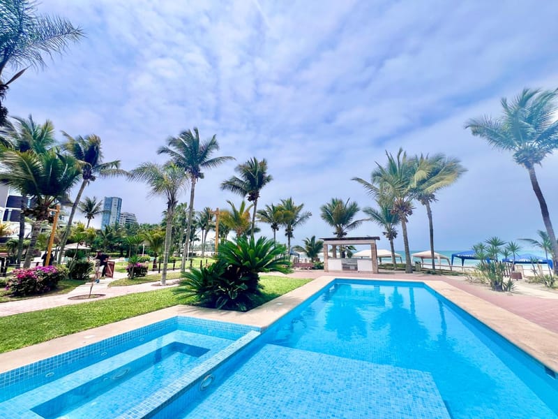 Oceanfront Condo in Punta Blanca — photo 25