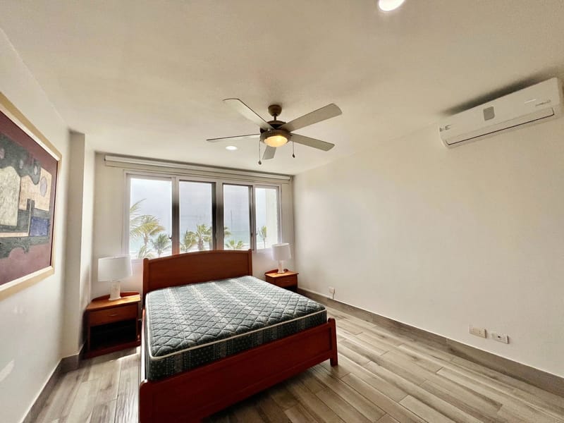 Oceanfront Condo in Punta Blanca — photo 2
