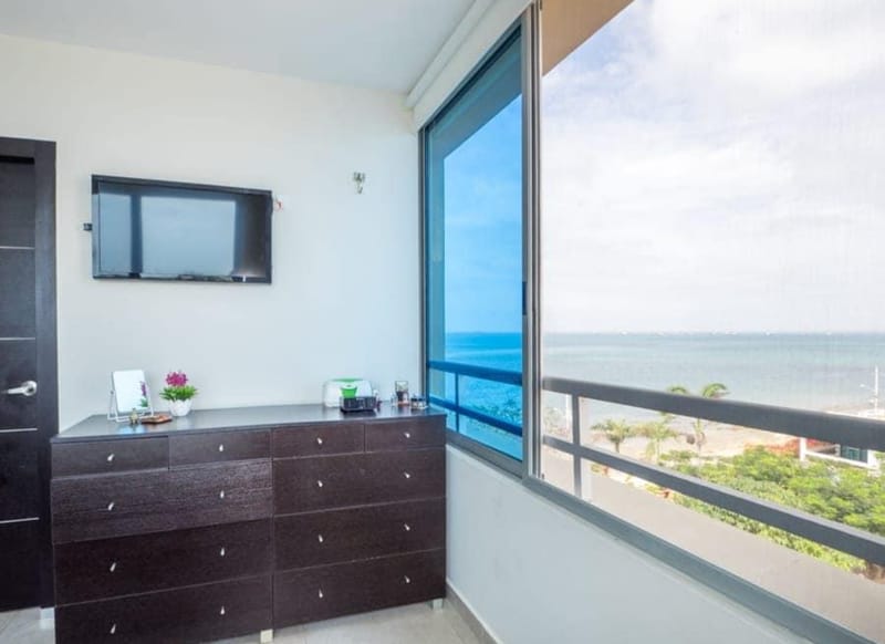 MILINA IN A BEACHFRONT BUILDING WITH A POOL AND ROOFTOP — photo 8
