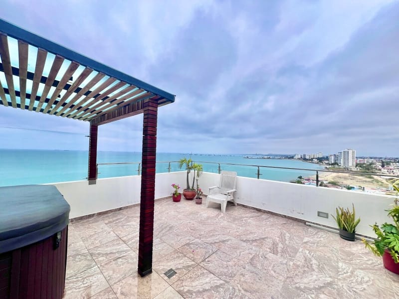 MILINA IN A BEACHFRONT BUILDING WITH A POOL AND ROOFTOP — photo 19