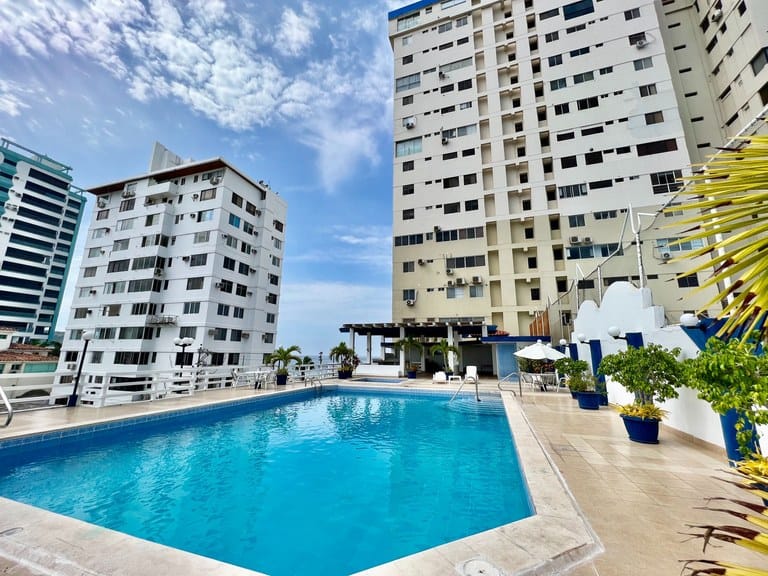 CHIPIPE REMODELADO CON 4 /4, PISCINA Y CANCHA DE TENNIS — foto 24