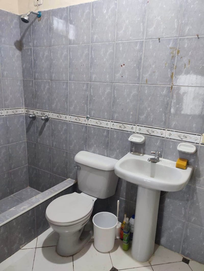 MILINA: CASA CON SUITE INDEPENDIENTE FRENTE AL MAR A 1 CUADRA — foto 8