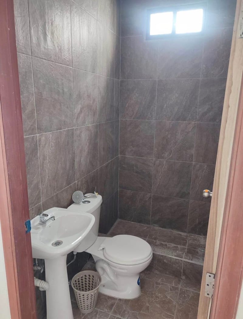 MILINA: CASA CON SUITE INDEPENDIENTE FRENTE AL MAR A 1 CUADRA — foto 15