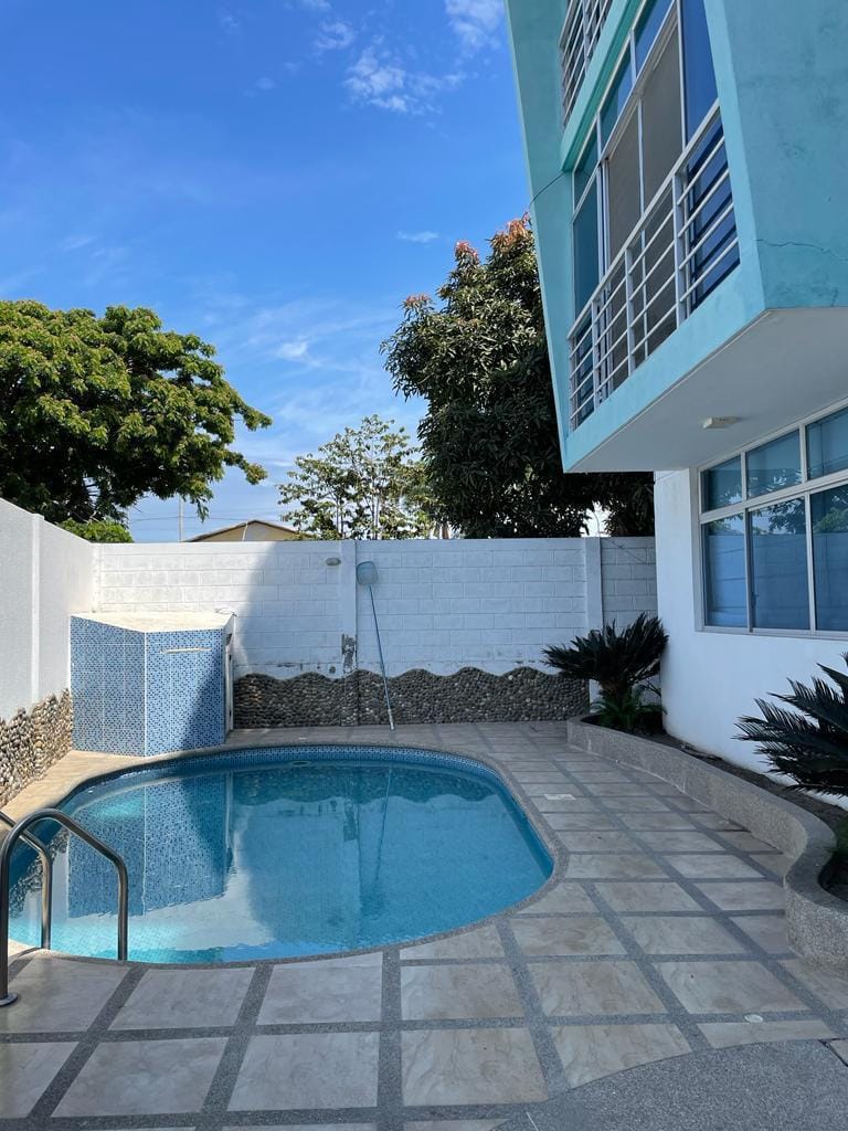SAN LORENZO SALINAS: 3/2 A 4 CUADRAS DEL MAR CON PISCINA — foto 6