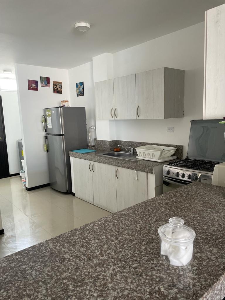 SAN LORENZO SALINAS: 3/2 A 4 CUADRAS DEL MAR CON PISCINA — foto 8