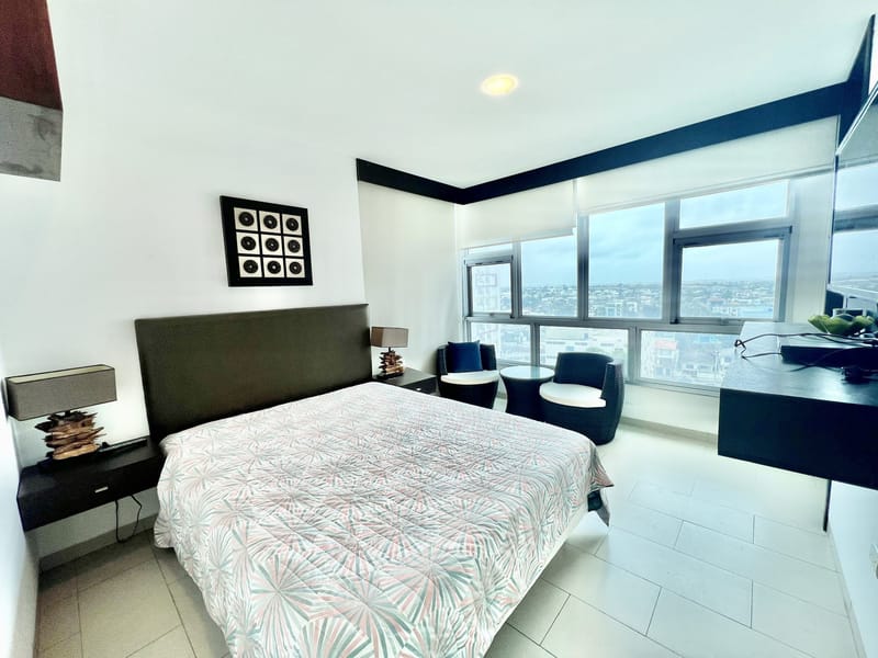 Premium Oceanfront Condo: Pool, Rooftop, and Unique Views • in San Lorenzo – Salinas — photo 6