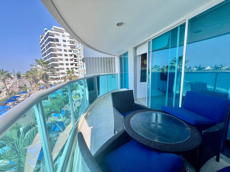 Stunning Beachfront Condo with Pools, Gym, and Rooftop in Puerto Lucía — photo 5