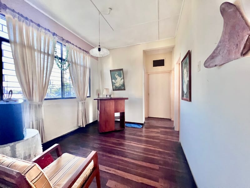 Gated Oceanfront Community: 2-Bedroom, 2-Bathroom Vintage Home — photo 14
