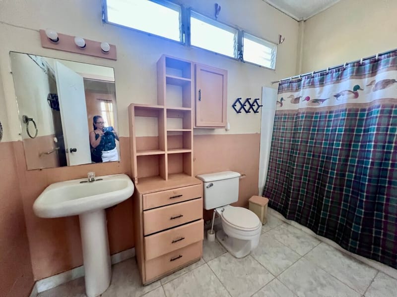 Gated Oceanfront Community: 2-Bedroom, 2-Bathroom Vintage Home — photo 21