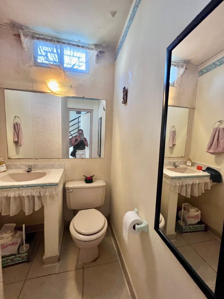 Gated Oceanfront Community: 2-Bedroom, 2-Bathroom Vintage Home — photo 23