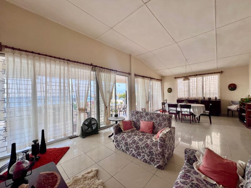 Gated Oceanfront Community: 2-Bedroom, 2-Bathroom Vintage Home — photo 13