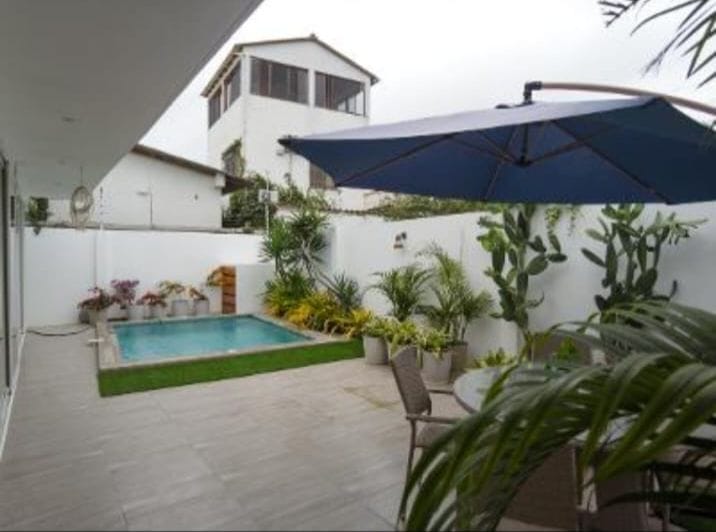 Contemporary Home with Pool Steps from the Ocean in Costa de Oro — foto 4