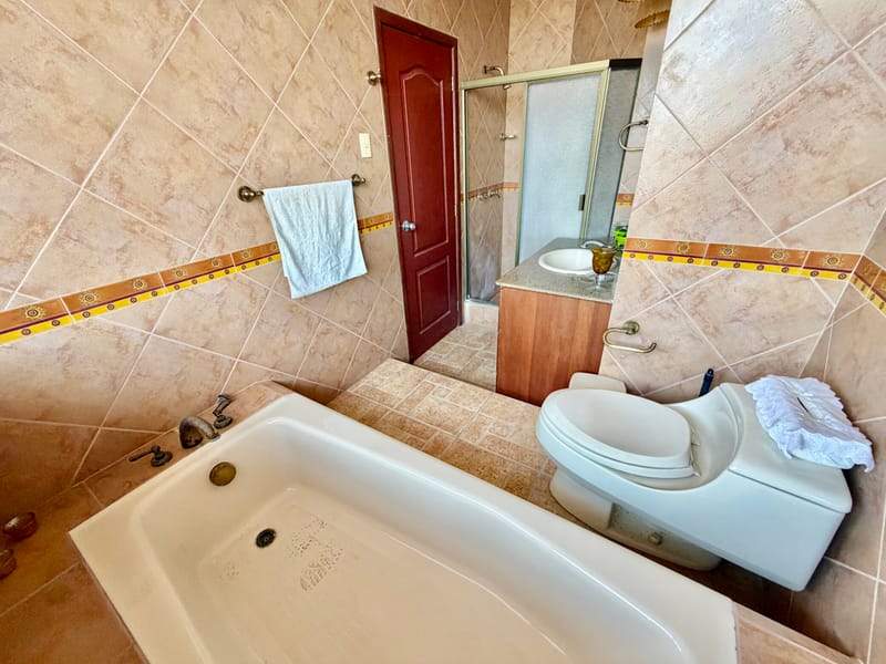 SAN LORENZO: Cozy 2-Bedroom, 2-Bathroom Apartment with Pool and Ocean View — photo 28