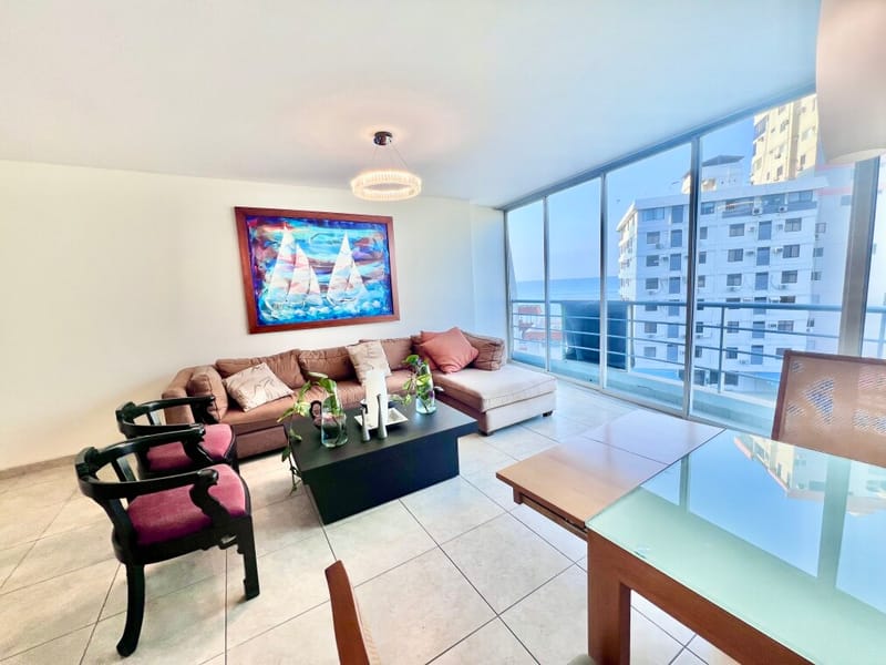 SAN LORENZO: RENOVATED PROPERTY BY THE SEA WITH A SWIMMING POOL — photo 4